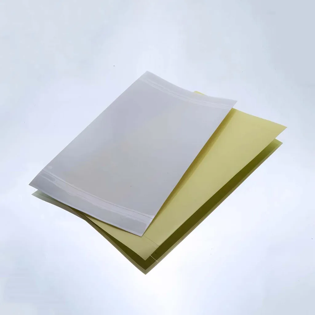 Imagem de Membranas de selagem 96 poços qPCR ópticas adesivas